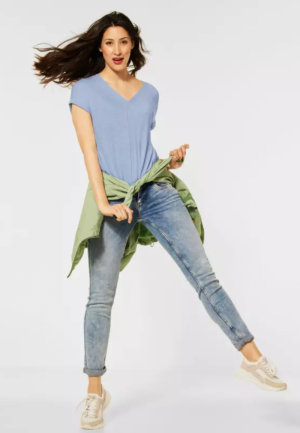 Shirt with glittering details. 13037 mid sunny