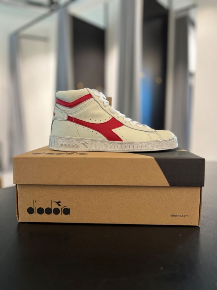 Game L High waxed White/Red Peppe