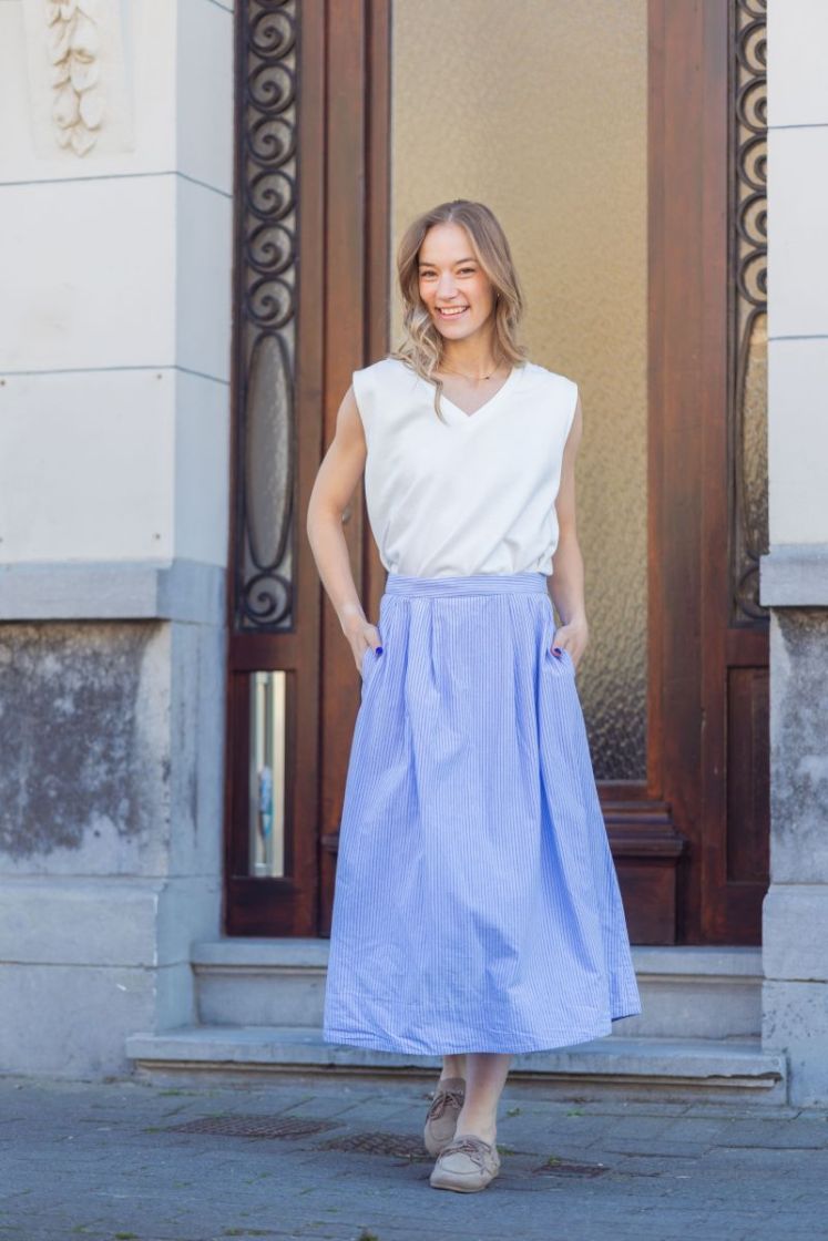 Breeze blue skirt Brunnera blue w