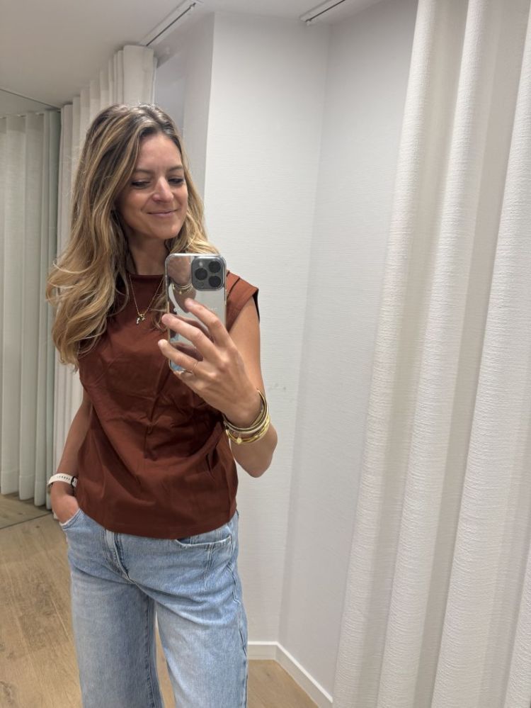 Calli sleeveless top Mahogany