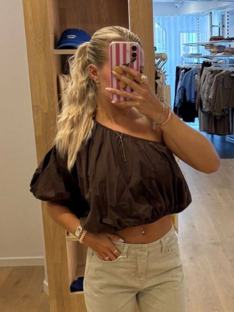 Top off shoulder bruin