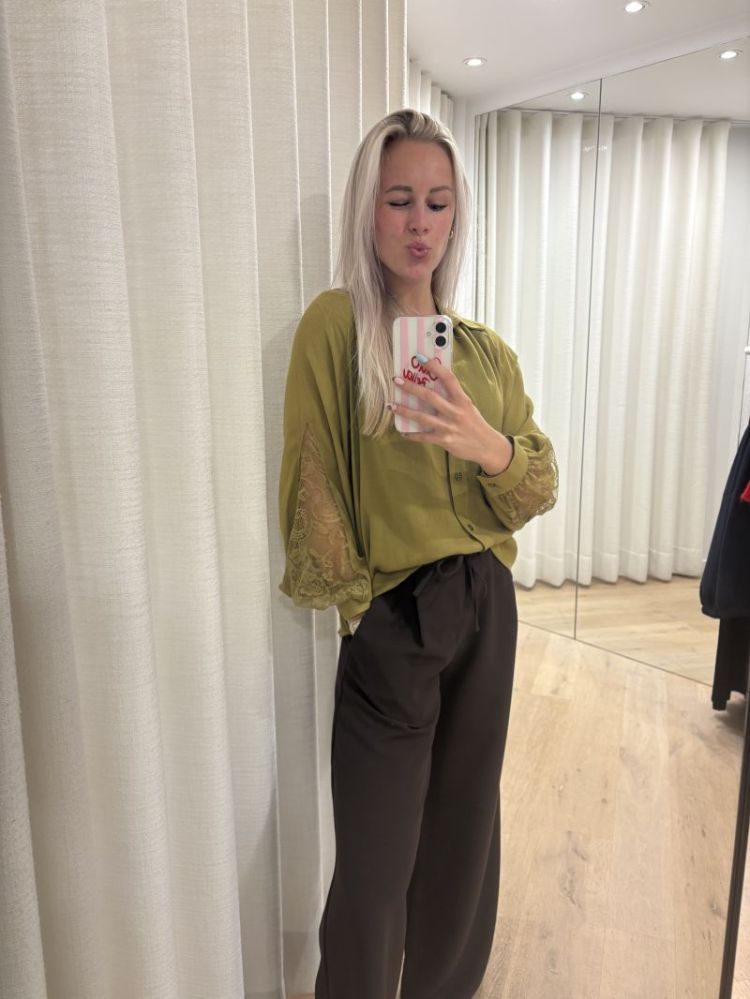 Kinshasa bloes Olive