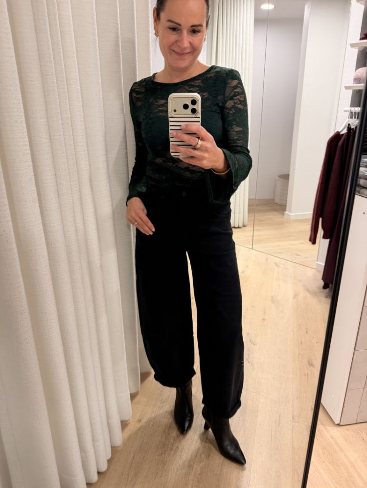 Balloon barrel pants. zwart